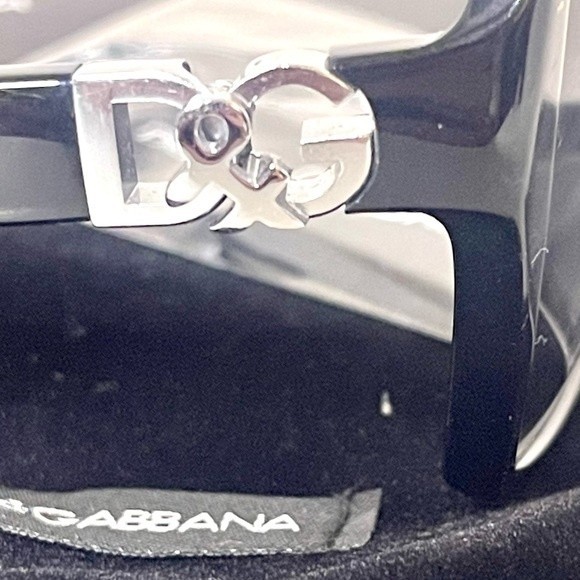 Dolce & Gabbana Gradient Lens Black Sunglasses and cloth,bag and clamshell case - Picture 5 of 15